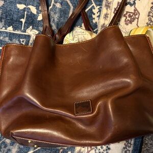 Dooney and Bourke tote